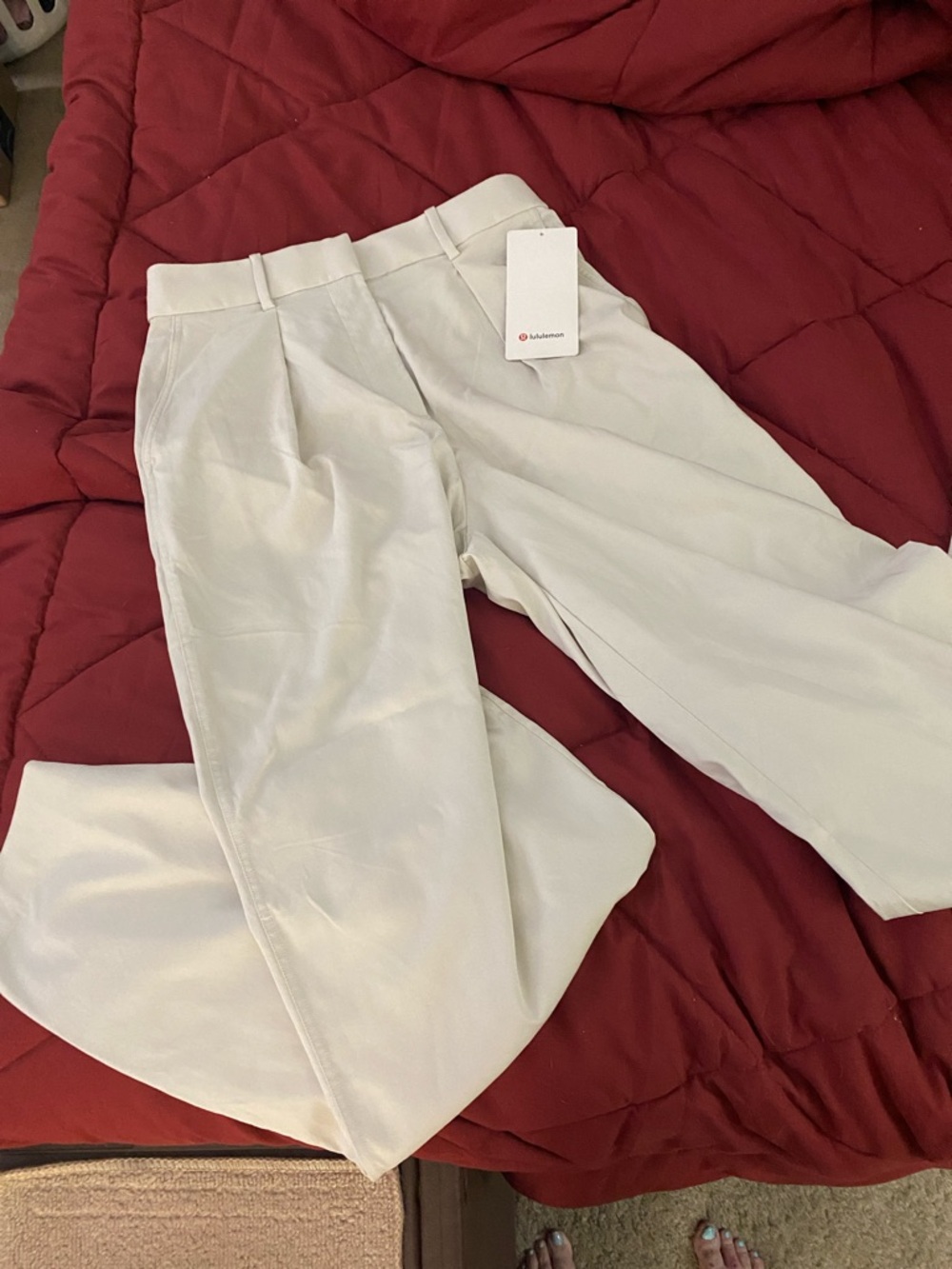 lululemon athletica Cream/White Activewear Top with Brand Tag